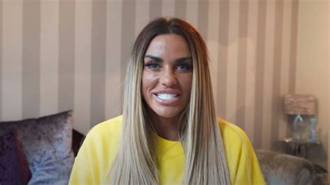 katie price teeth before and after|Katie Price shows off her real teeth ahead of getting new veneers。